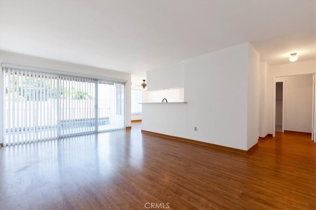372 Carroll Park East 208