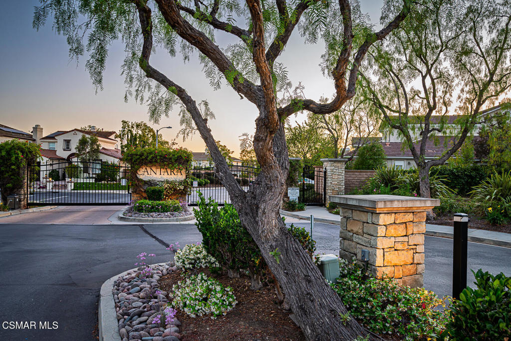 4654 Nannyberry Court