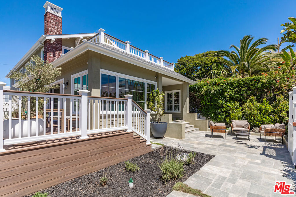 29 27th Avenue