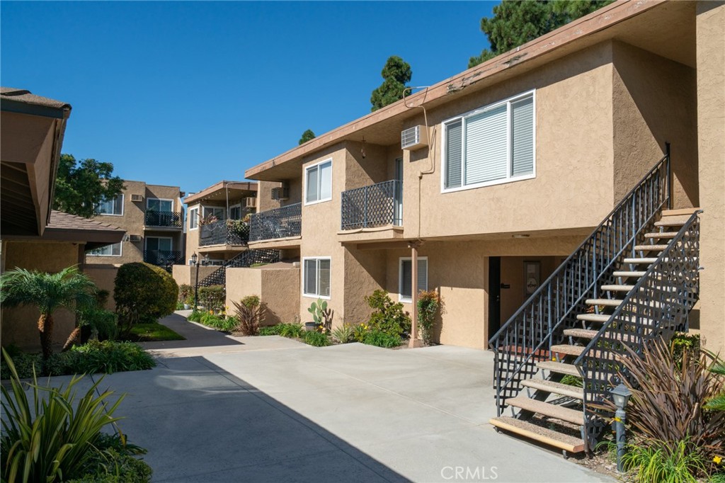 Properties 4 7720 Crescent Avenue