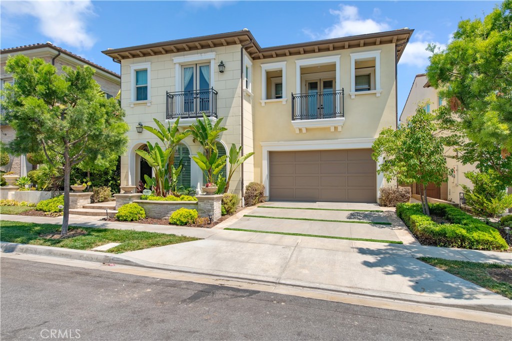 For Lease – 56 Dunmore, Irvine, CA 92620
5 Bedrooms | 5.5 Bathrooms | Approx. 4,378 SqFt | Prime Stonegate Location
Experience refined luxury living at 56 Dunmore — a stunning residence in Irvine’s prestigious Stonegate Village, offering over 4,300 square feet of thoughtfully designed space and high-end finishes throughout.
This 5-bedroom, 5.5-bathroom home features a spacious open-concept floor plan, soaring ceilings, and abundant natural light. The gourmet kitchen is equipped with top-of-the-line appliances, oversized center island, custom cabinetry, and a walk-in pantry — perfect for daily living and entertaining.
Upstairs, the expansive primary suite includes a spa-like bath with soaking tub, dual vanities, and a walk-in closet. Each secondary bedroom features its own en-suite bathroom, providing privacy and convenience for family or guests.
Additional Features:
?? Downstairs guest suite with full bath
?? Private, low-maintenance backyard
?? Upstairs bonus/loft area — ideal for home office or media room
?? 2-car attached garage with built-in storage
?? Located on a quiet cul-de-sac street with excellent curb appeal
Residents enjoy access to resort-style amenities, including multiple pools, sports courts, parks, and walking trails — all within walking distance. Zoned for award-winning Stonegate Elementary, Sierra Vista Middle, and Northwood High (IUSD).
Available for immediate move-in.
Inquire for lease terms and private showing.