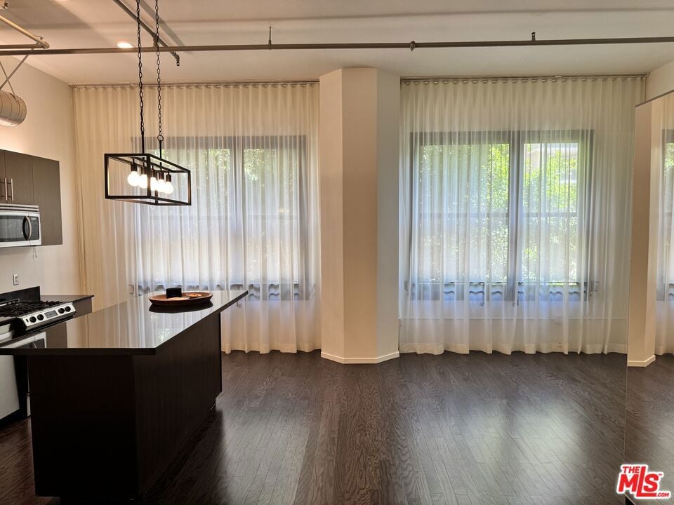 1645 N Vine Street 303