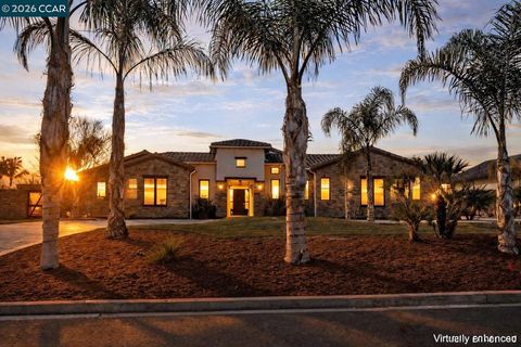 Photo of 6010 Kolb Ranch Dr Dr, Pleasanton, CA 94588 (MLS # 41122736)