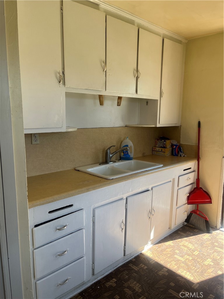 2114 N Bahama Avenue