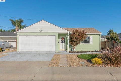 Photo of 1364 Drake Ave AVE, San Leandro, CA 94579 (MLS # 41151429)