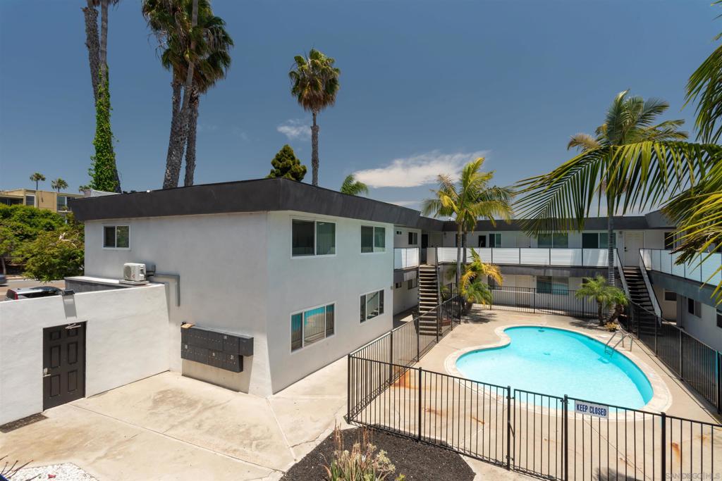 Picture Perfect PET FRIENDLY Beach Area 1 Bed 1 Bath DOWNSTAIRS Apartment with Common Area POOL, Newer Appliances, Flooring & Paint, Air Conditioning, Community Laundry Room, Gated Residence, Adjacent to Mission Beach, Mission Bay, La Jolla, Crystal Pier, Vacation Village, Sea World, Tourmaline Surfing Park, Fanuel Street Park & Kate Sessions Park. (Please preview this residence prior to submitting an application).