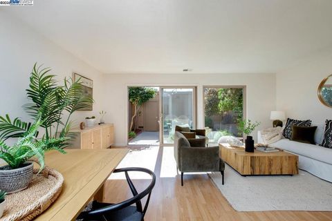 Photo of 3308 Fir Ave, Alameda, CA 94502 (MLS # 41114630)
