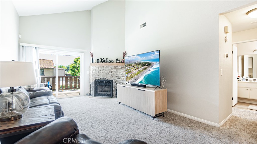 3069 Brea Boulevard 10