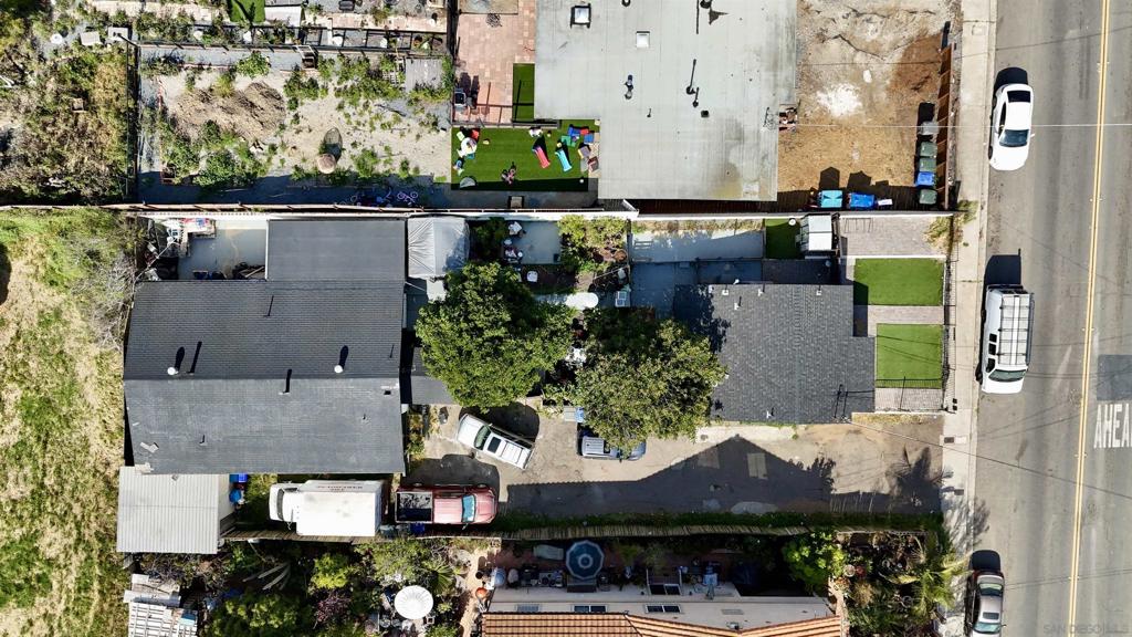 2743 2745 Ridgeway Dr.