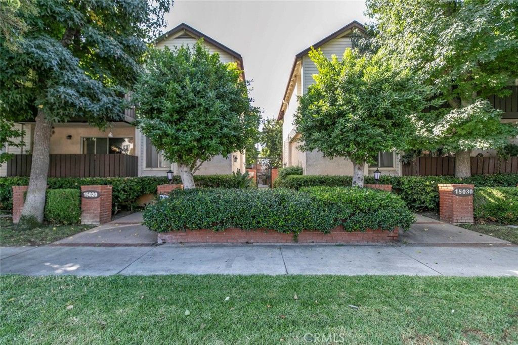 Photo of 15020 Victory Boulevard #203, Van Nuys, CA 91411 (MLS # GD25229757)