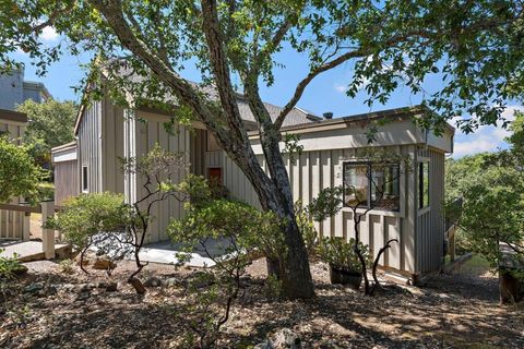 Photo of 5 Franciscan Rdg, Portola Valley, CA 94028 (MLS # ML82044927)