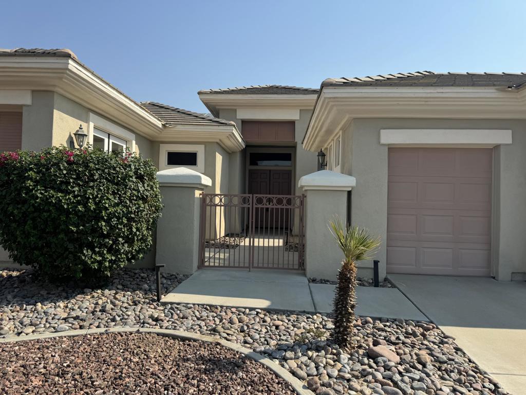 A 3 bed, 3 bath Monaco with new paint, and carpet. This is priced low due to special circumstances. Please read the attached document. This house is located in the senior conmunity of Sun City Palm Desert. Rent includes all the Sun City amenities.
