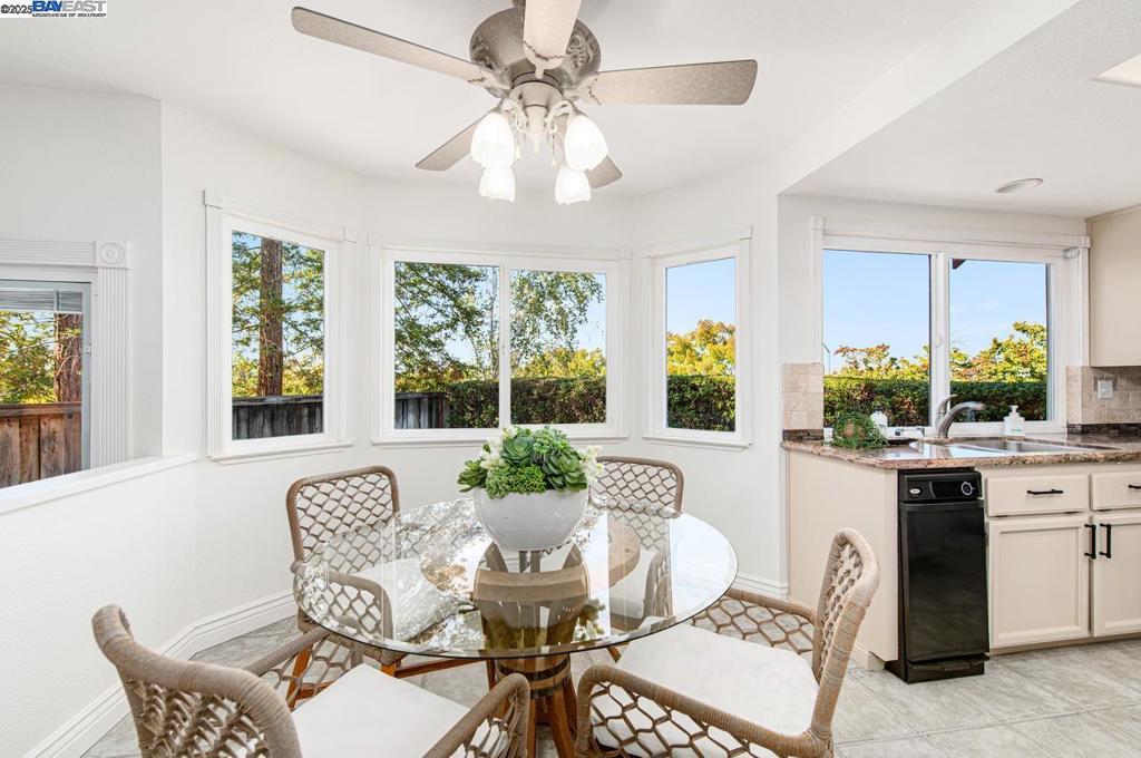 VINTAGE HEIGHTS - Residential