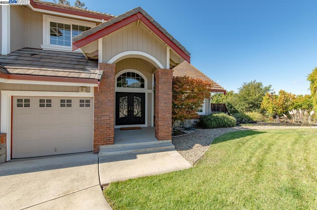 VINTAGE HEIGHTS - Residential