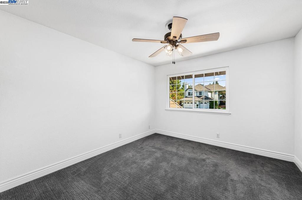 VINTAGE HEIGHTS - Residential