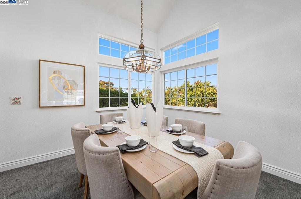 VINTAGE HEIGHTS - Residential