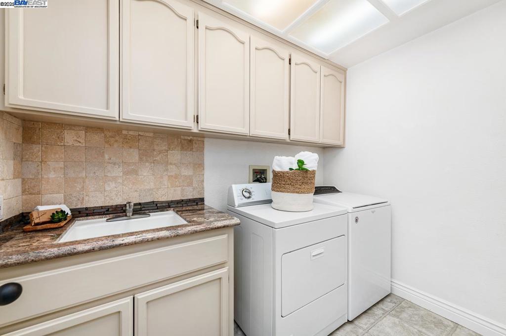 VINTAGE HEIGHTS - Residential