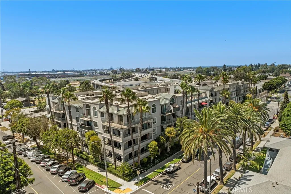 Long Beach, California 90802, United States, 2 Bedrooms Bedrooms, ,2 BathroomsBathrooms,Residential,Active,166564