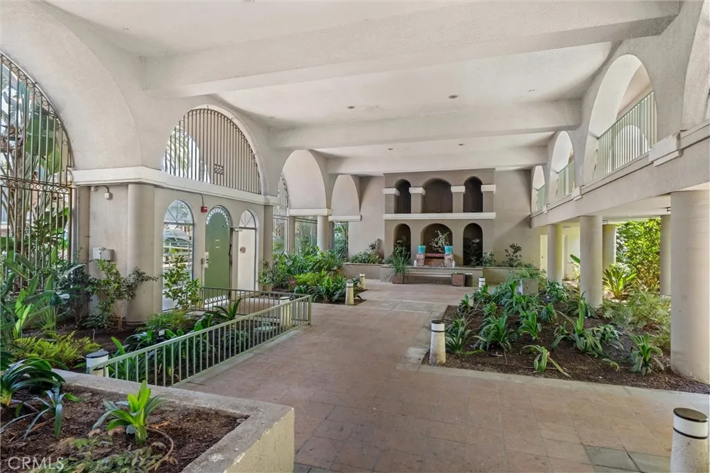 Long Beach, California 90802, United States, 2 Bedrooms Bedrooms, ,2 BathroomsBathrooms,Residential,Active,166564