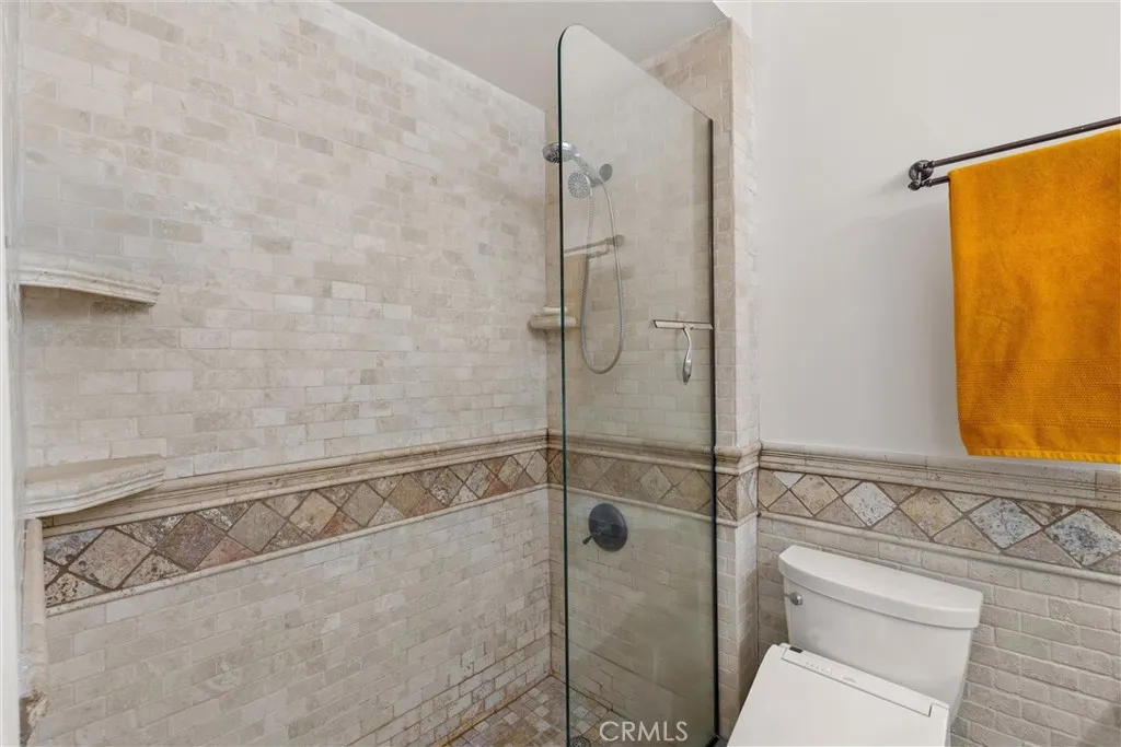 Long Beach, California 90802, United States, 2 Bedrooms Bedrooms, ,2 BathroomsBathrooms,Residential,Active,166564