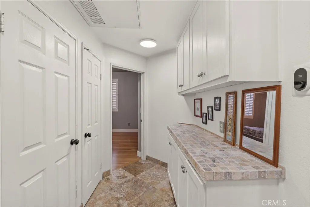 Long Beach, California 90802, United States, 2 Bedrooms Bedrooms, ,2 BathroomsBathrooms,Residential,Active,166564