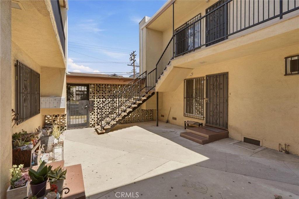 925 Larch