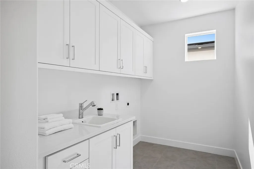 Irvine, California 92618, United States, 4 Bedrooms Bedrooms, ,5 BathroomsBathrooms,Residential,Active,158782