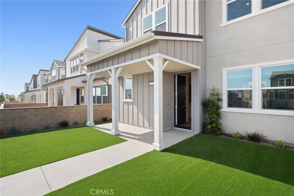 Irvine, California 92618, United States, 4 Bedrooms Bedrooms, ,5 BathroomsBathrooms,Residential,Active,158782