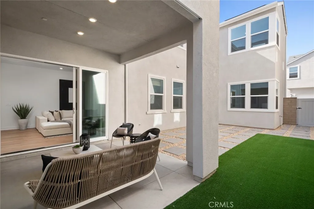 Irvine, California 92618, United States, 4 Bedrooms Bedrooms, ,5 BathroomsBathrooms,Residential,Active,158782