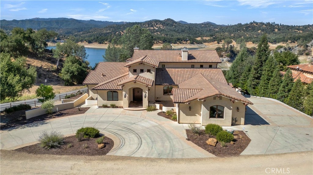 8820 Cantinas Point