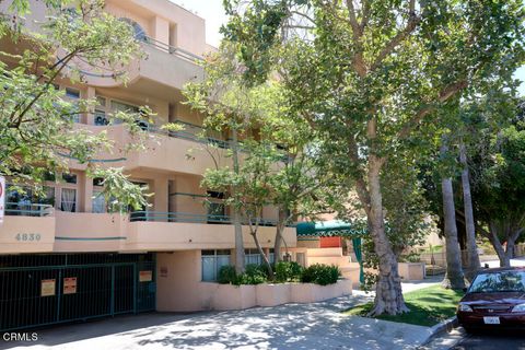 Photo of 4830 Elmwood Avenue #206, Los Angeles, CA 90004 (MLS # P1-26070)