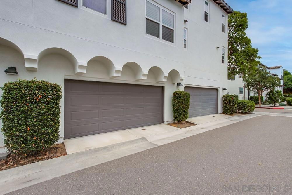 La Costa - Residential