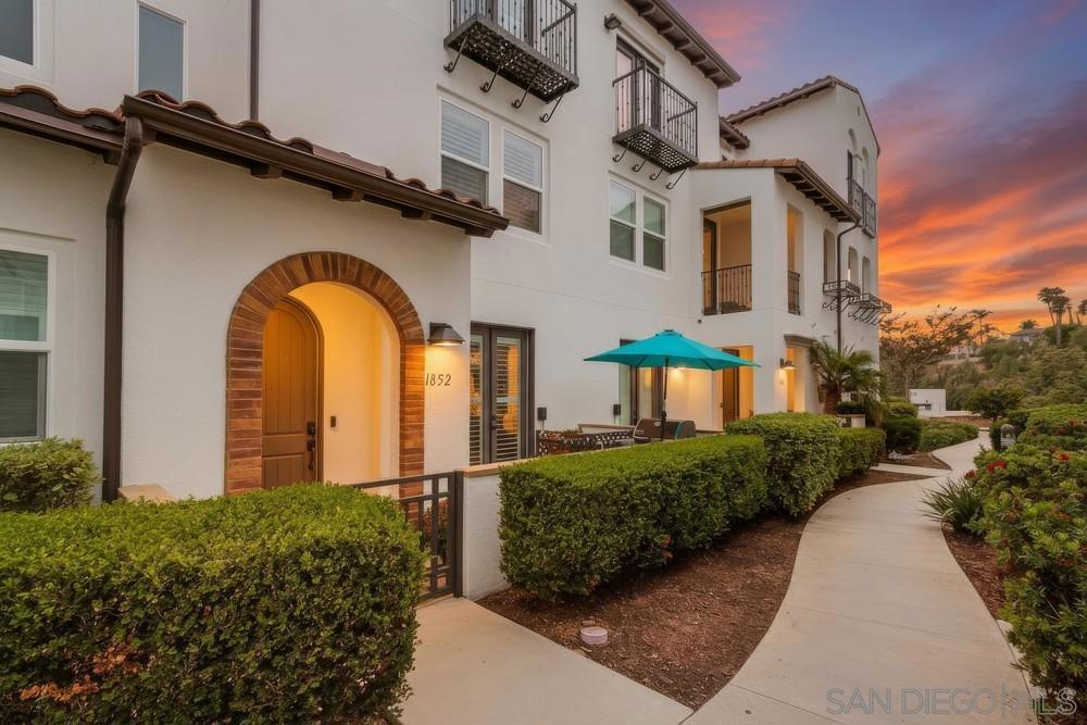La Costa - Residential