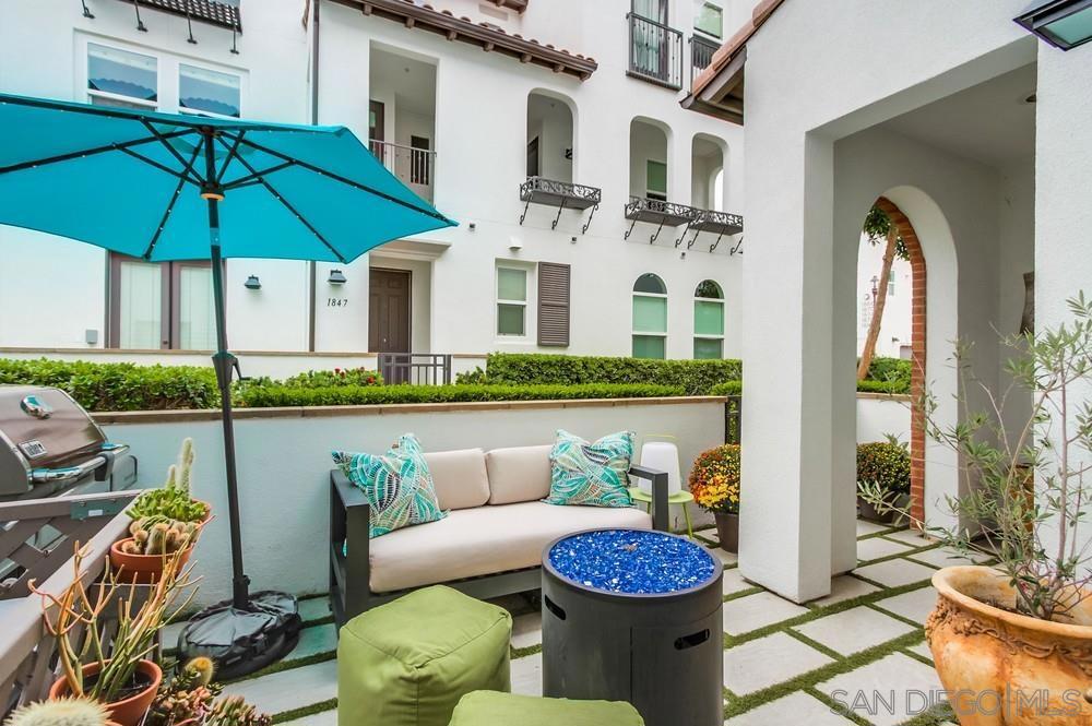 La Costa - Residential