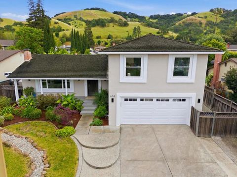 Photo of 608 Curie Drive, San Jose, CA 95123 (MLS # ML82044153)