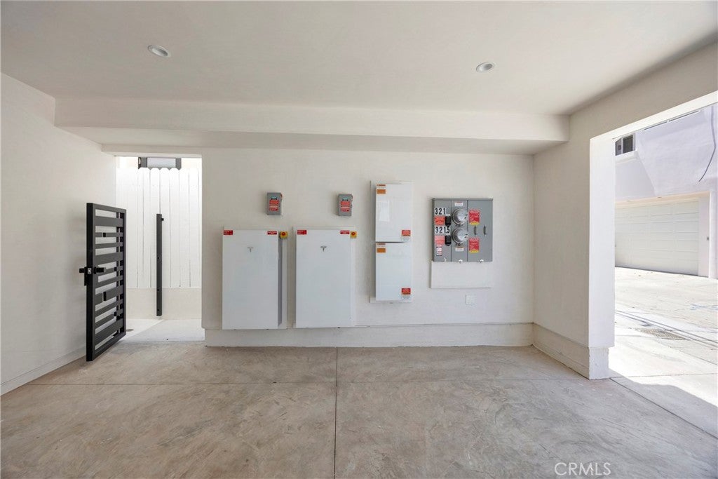 321 Larkspur Avenue 1/2, Corona Del Mar CA 92625 - Photo 35