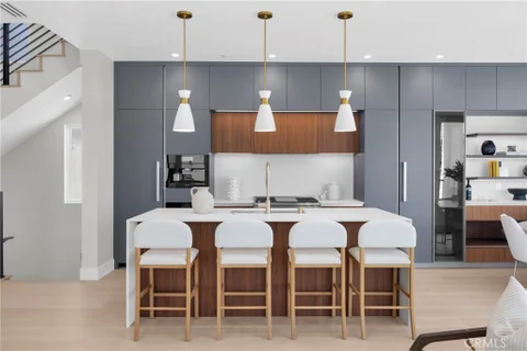 321 Larkspur Avenue Unit 1\/2, Corona Del Mar, CA 92625 - MLS#: OC26168465