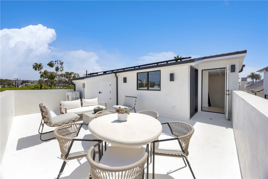 321 Larkspur Avenue 1/2, Corona Del Mar CA 92625 - Photo 28
