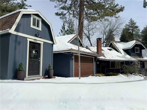 Photo of 256 N Fairway, Lake Arrowhead, CA 92352 (MLS # IG26043647)