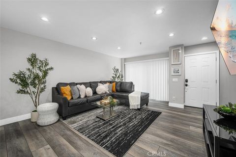 1211 E Carson Street 25 Carson CA 90745