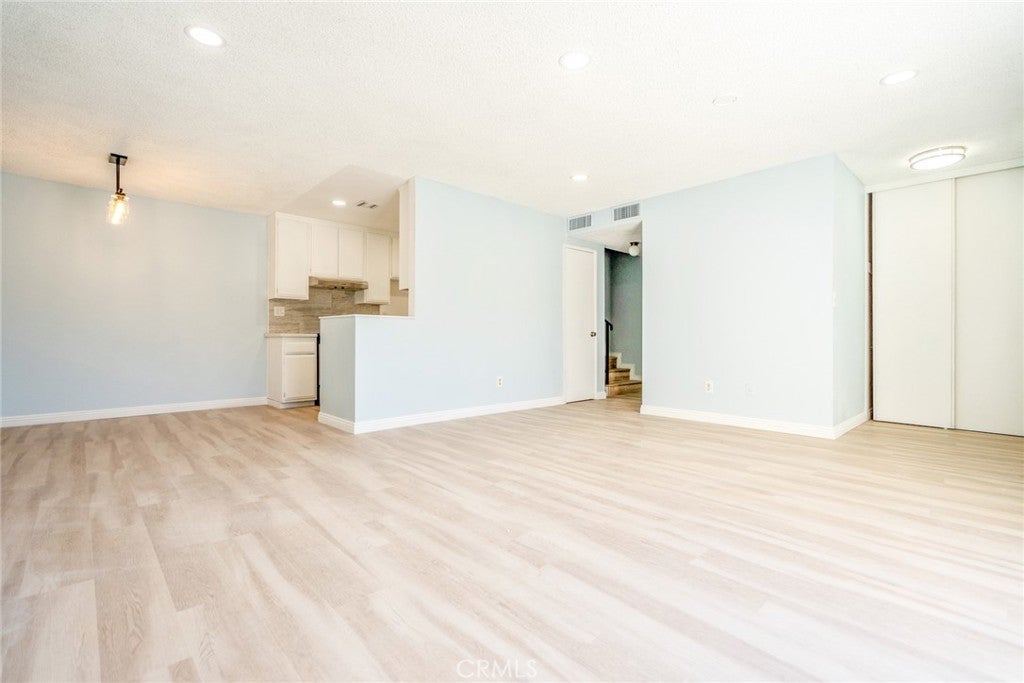 2300 S Hacienda Boulevard D4