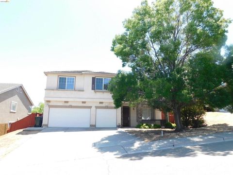 Photo of 3915 Hummingbird Dr, Antioch, CA 94509 (MLS # 41131726)