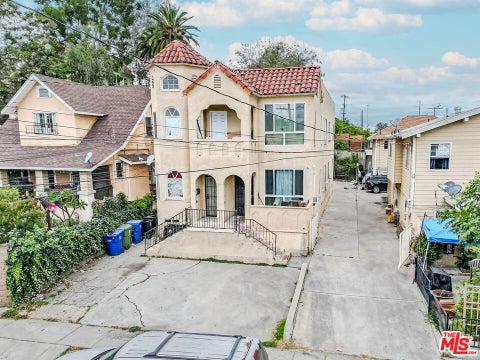 Photo of 645 N Cummings Street, Los Angeles, CA 90033 (MLS # 26803931)