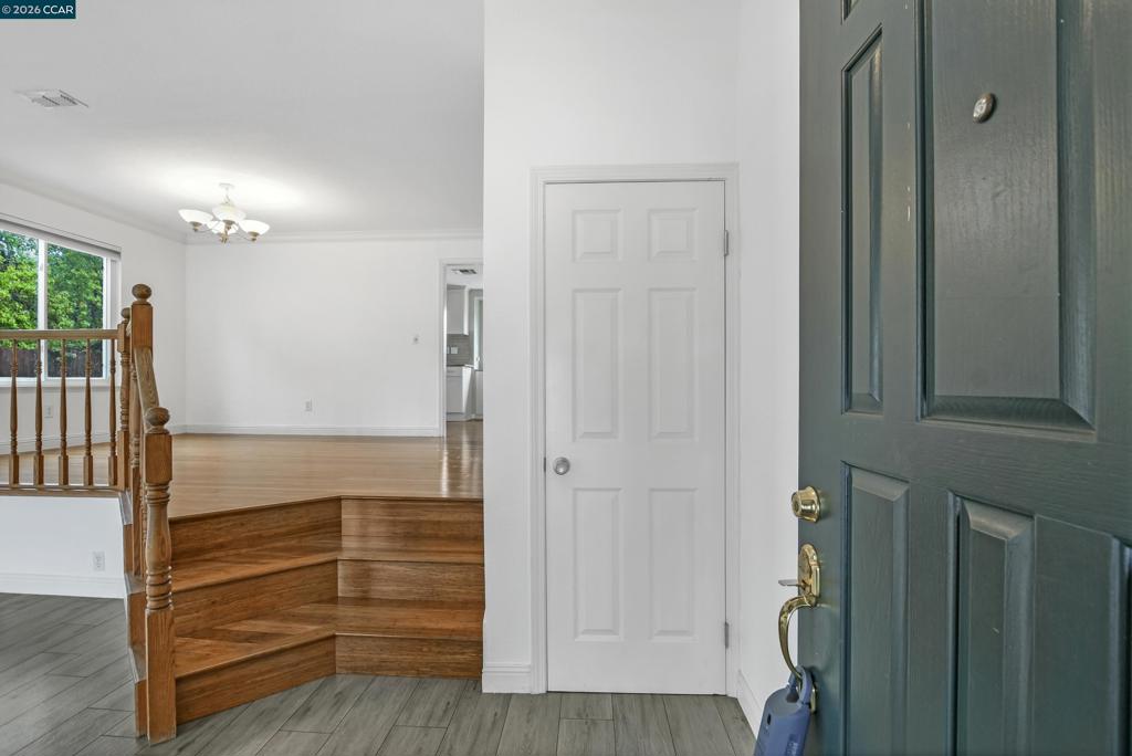 196 Bittercreek Dr
