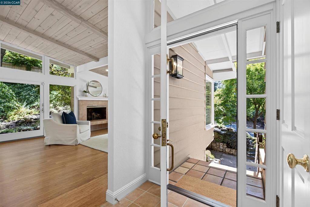 456 Camino Sobrante