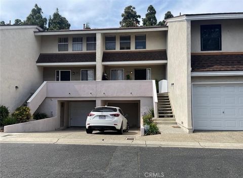 404 Brighton Springs Costa Mesa CA 92627