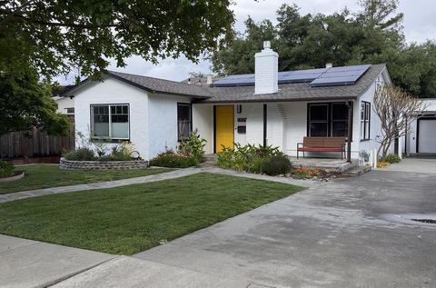 Photo of 15534 Linda Avenue, Los Gatos, CA 95032 (MLS # ML82043960)