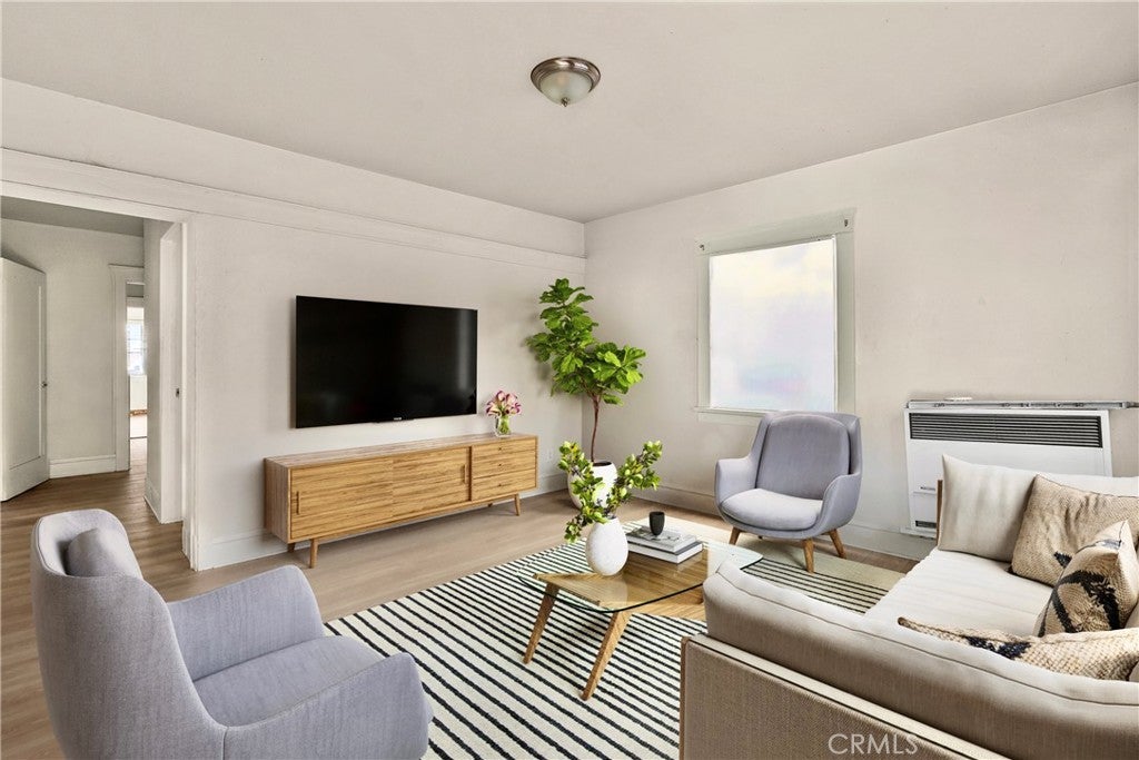 508 W 10th ST, Long Beach CA 90813