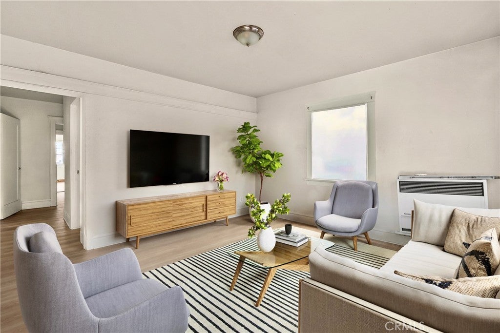 508 W 10th ST, Long Beach CA 90813