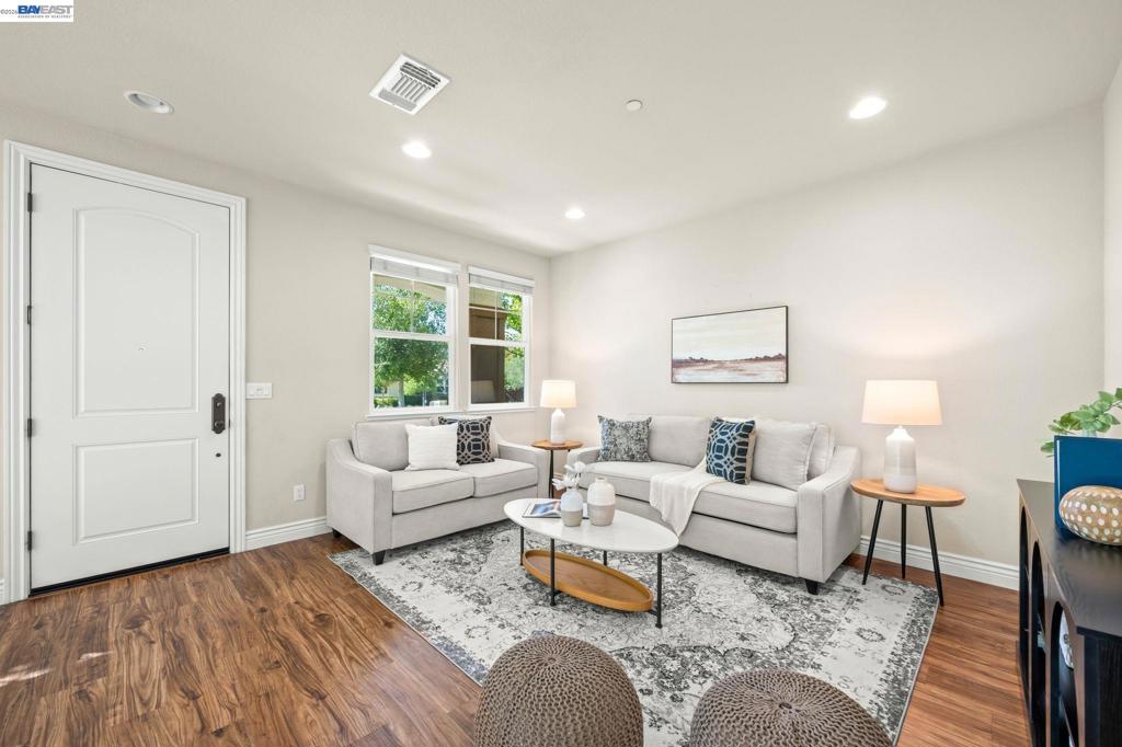 2178 Panorama Ct